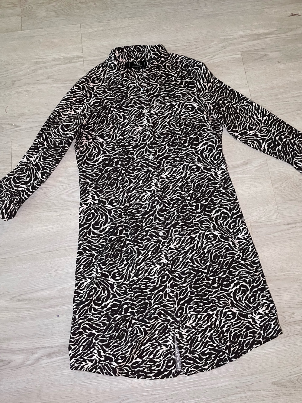 MG 100% Silk Black & White Printed Long Sleeve Shirt Dress Medium
